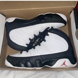 Air Jordan Sneakers Black and White